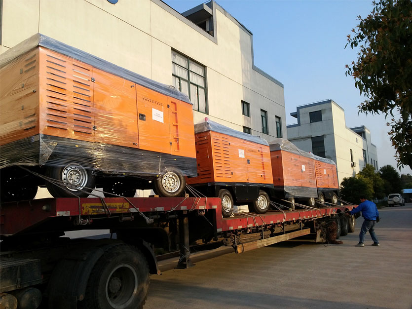 DENAIR diesel mobile screw air compressor delivery